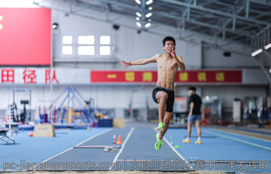 文班亚马在比赛中完美发挥取得超级大三双成绩